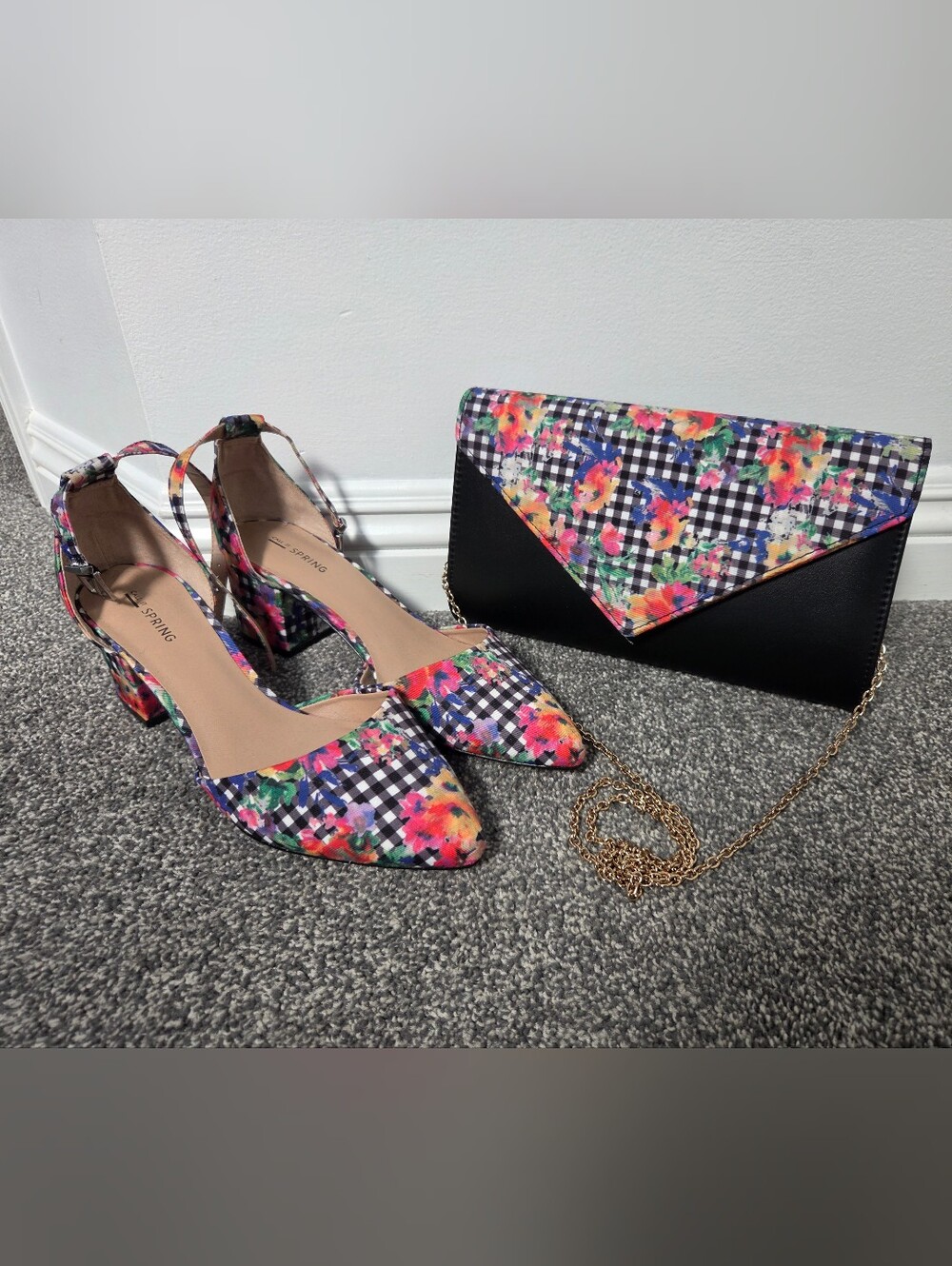 Floral Gingham Pointed-Toe Pump with Matching Clutch